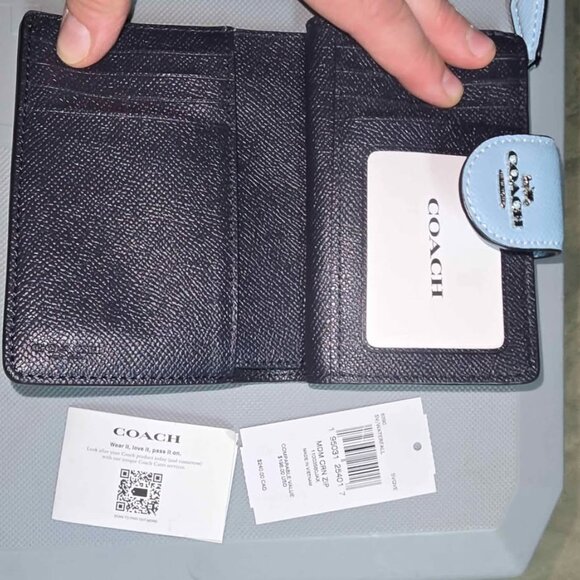 Coach Bifold Wallet 6390 crossgrain leather Waterfall Blue NWT - Picture 2 of 4